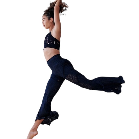 NWOT Free People Movement Now You See Me Flares - Picture 2 of 5